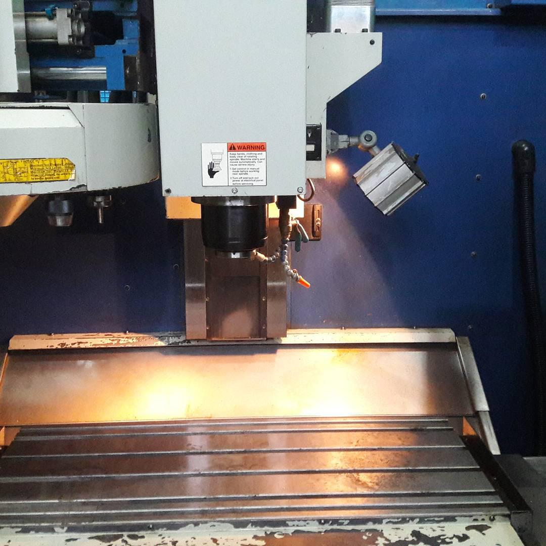 فرز سی ان سی CNC | فروش فرز سی ان سی CNC سه محور | جهان ماشین